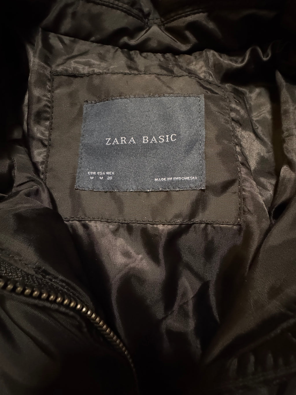 Zara Basic – Дълго капитонирано яке с колан – Черно – Размер M
