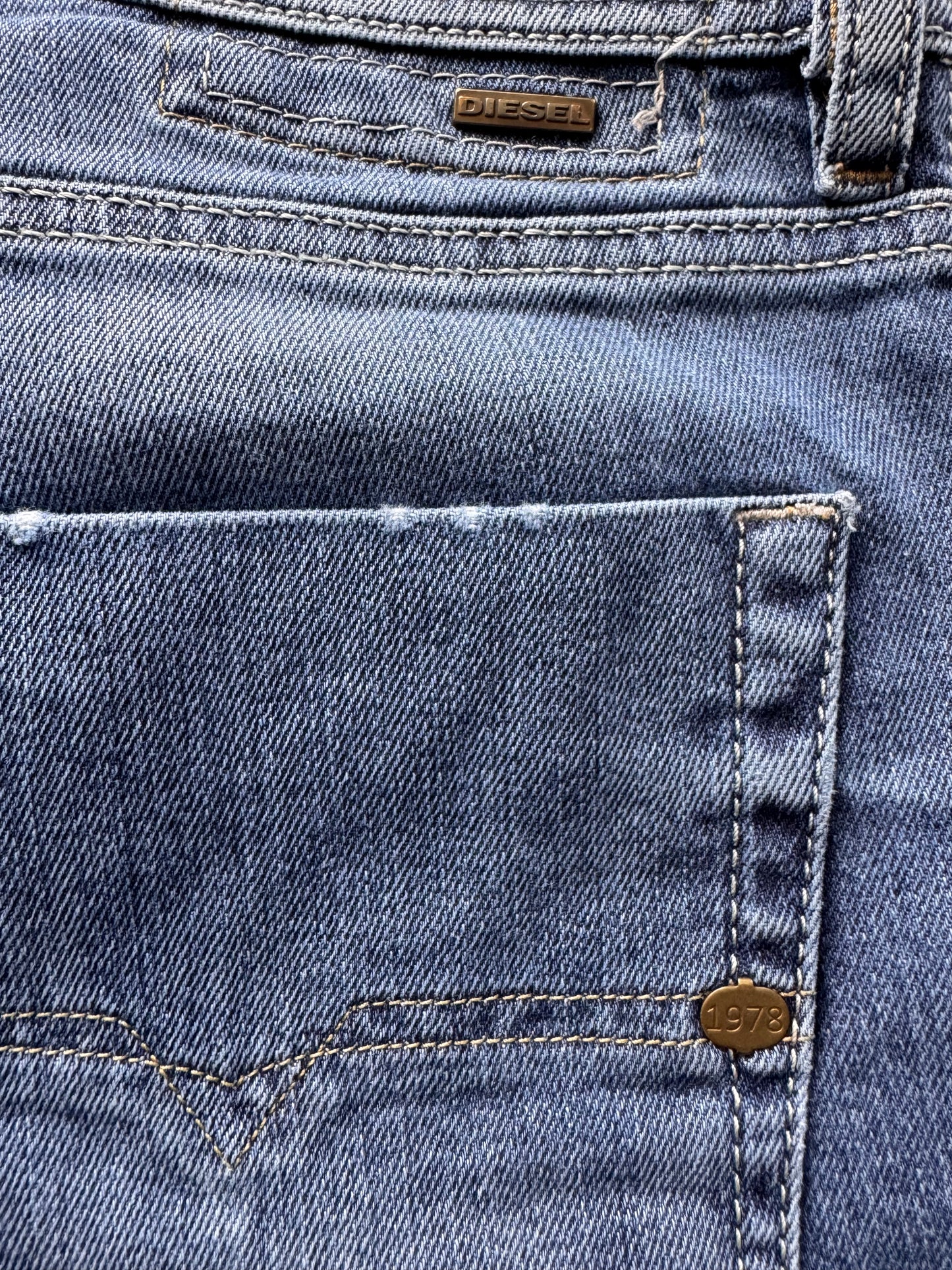 Diesel TEPPHAR мъжки дънки W33/L30 – slim carrot, distressed denim