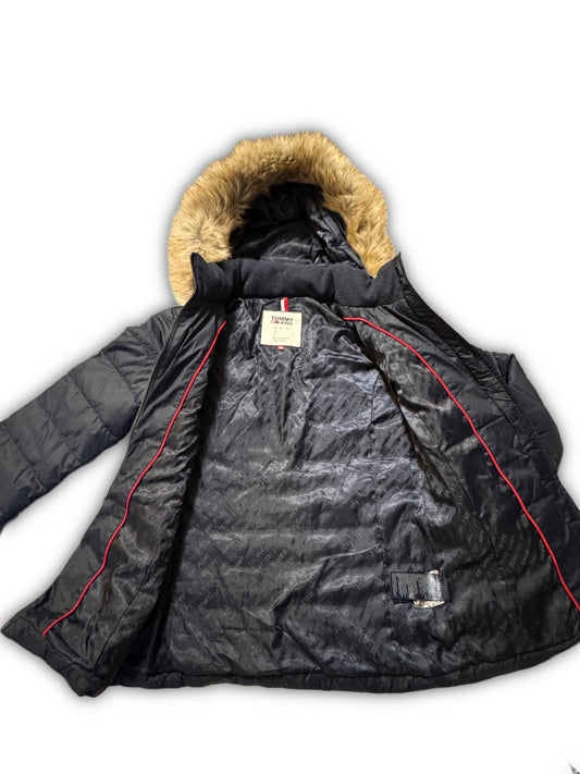 Tommy Jeans – Дълго капитонирано яке с качулка – тъмно синьо – Размер XS