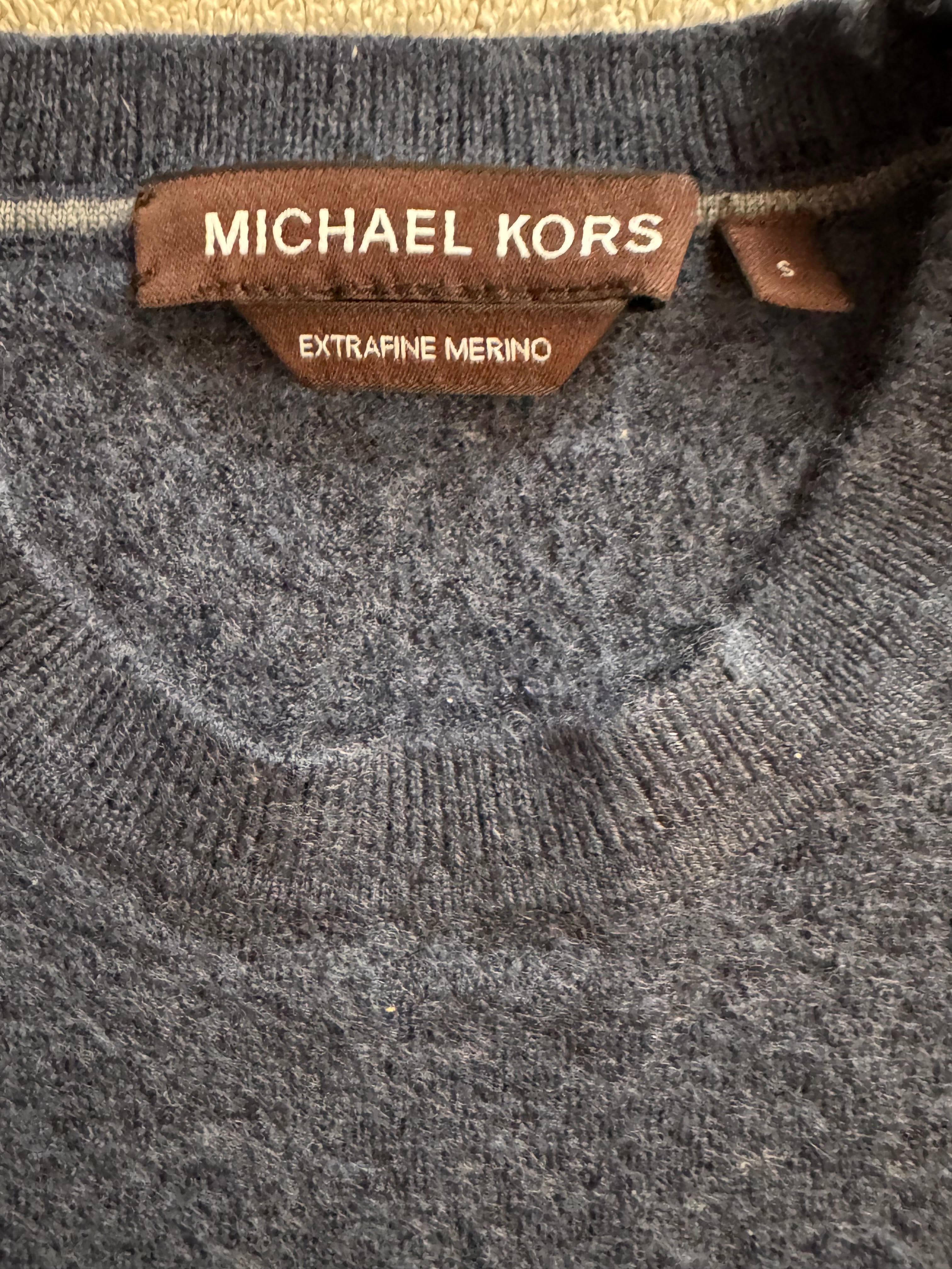 Michael Kors – Дамски пуловер от 100% Extrafine Merino вълна – Тъмносин – Размер S