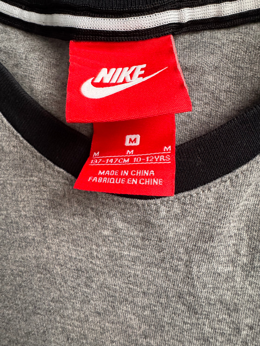 Nike Air – Дамска спортна блуза – Сив меланж и черно – Размер XS/S